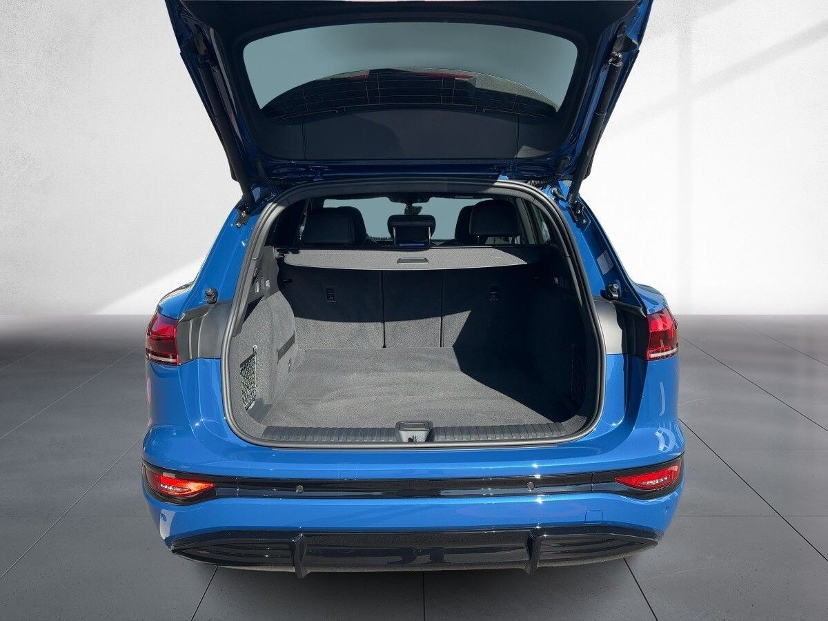 Image about Audi Q6 SUV e-tron e-tron quattro
