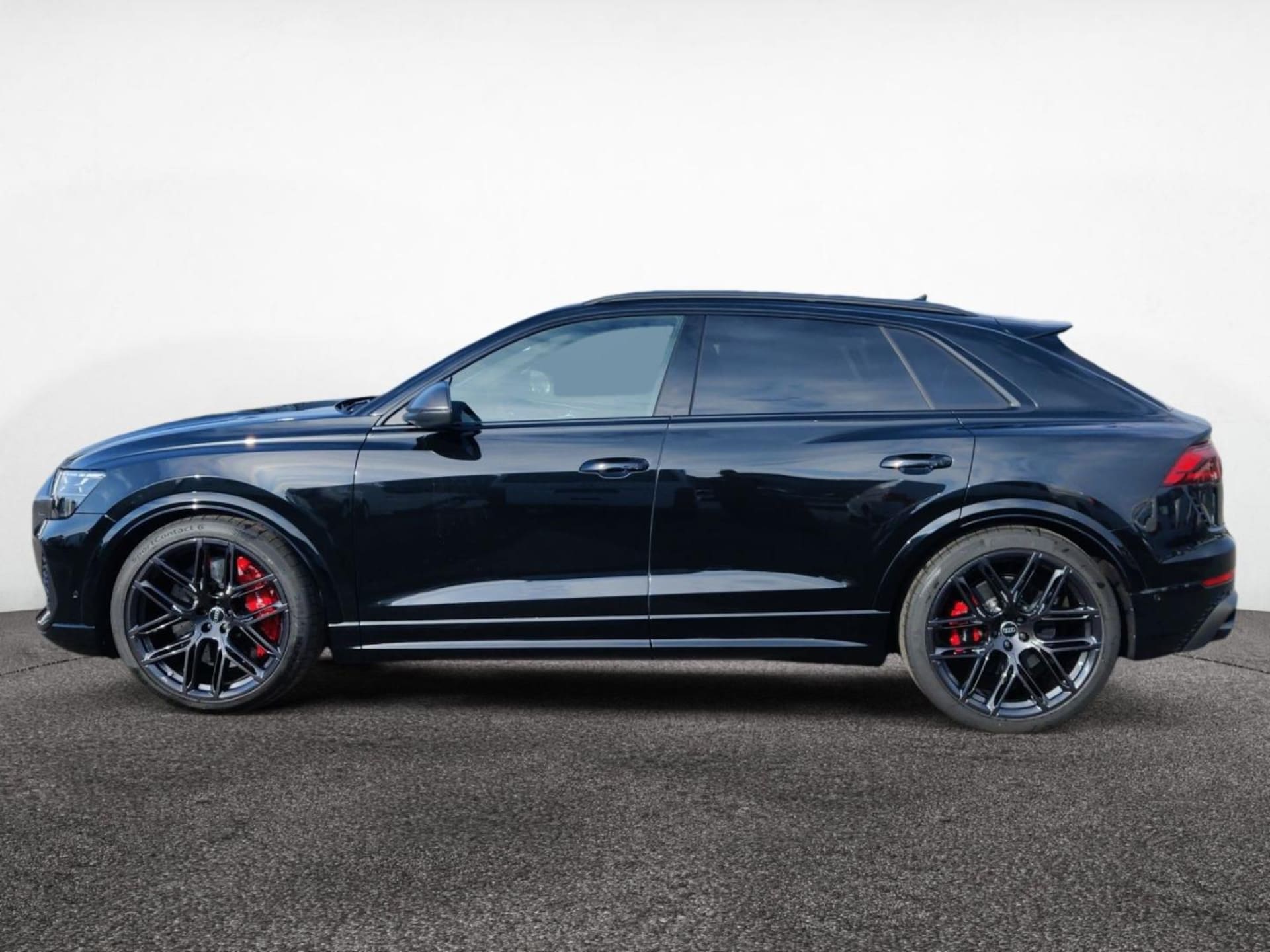 Audi RS Q8 SUV performance