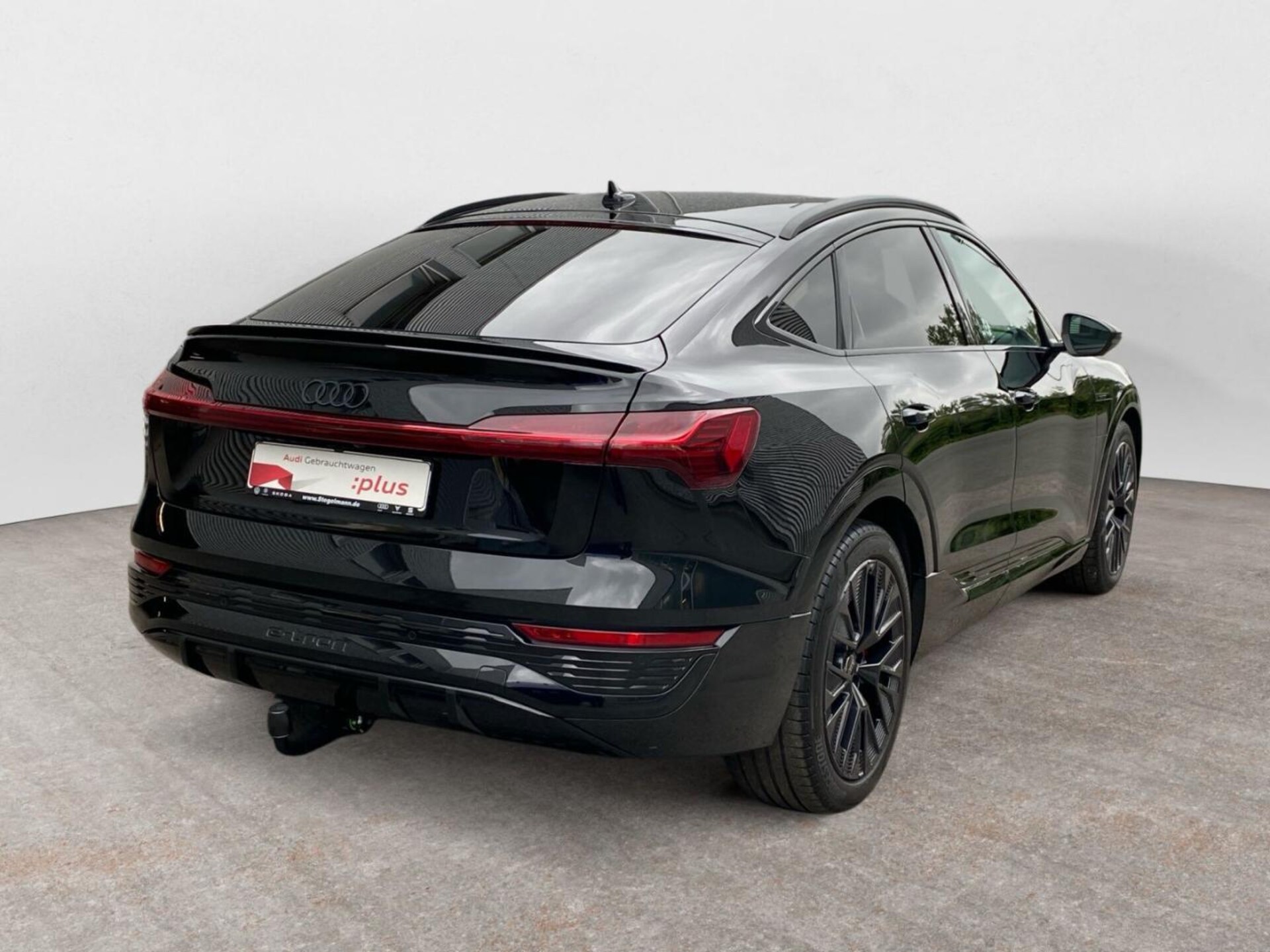 Audi Q8 Sportback e-tron S line