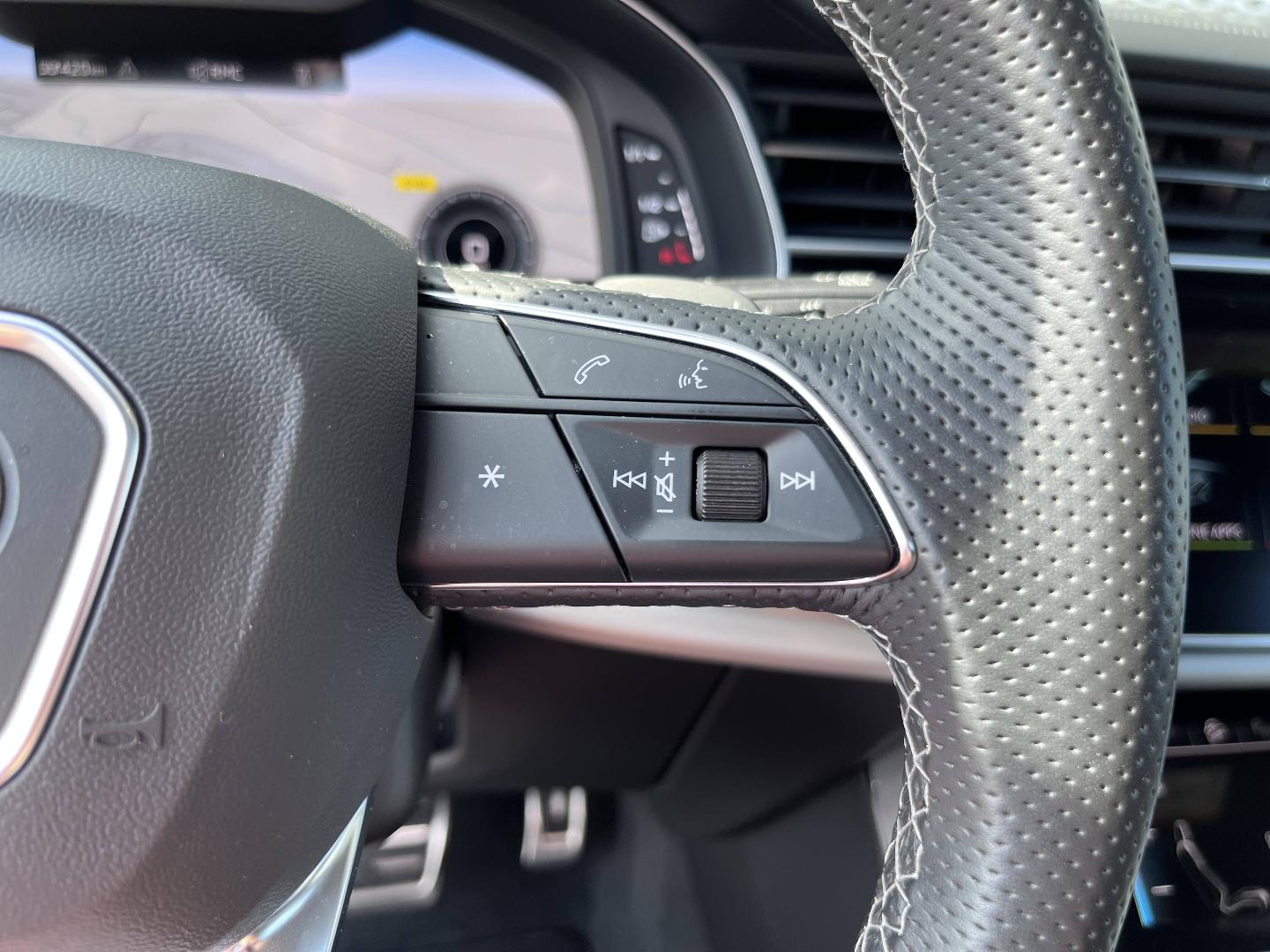 Image about Audi Q8 TFSI e Competition 60 TFSI e quattro 340 kW (462 ch) tiptronic