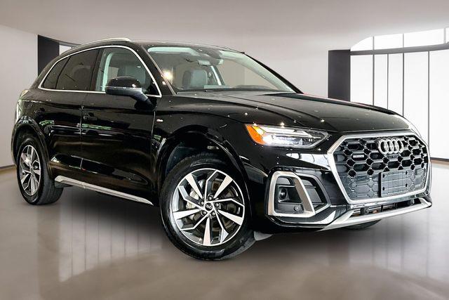 2023 Audi Q5 45 Premium Plus's photo
