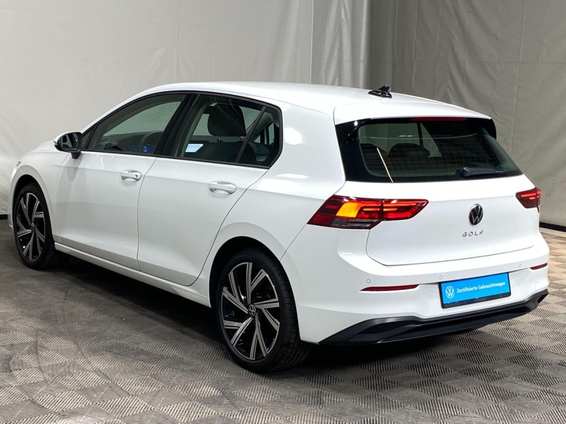 Volkswagen Golf Life