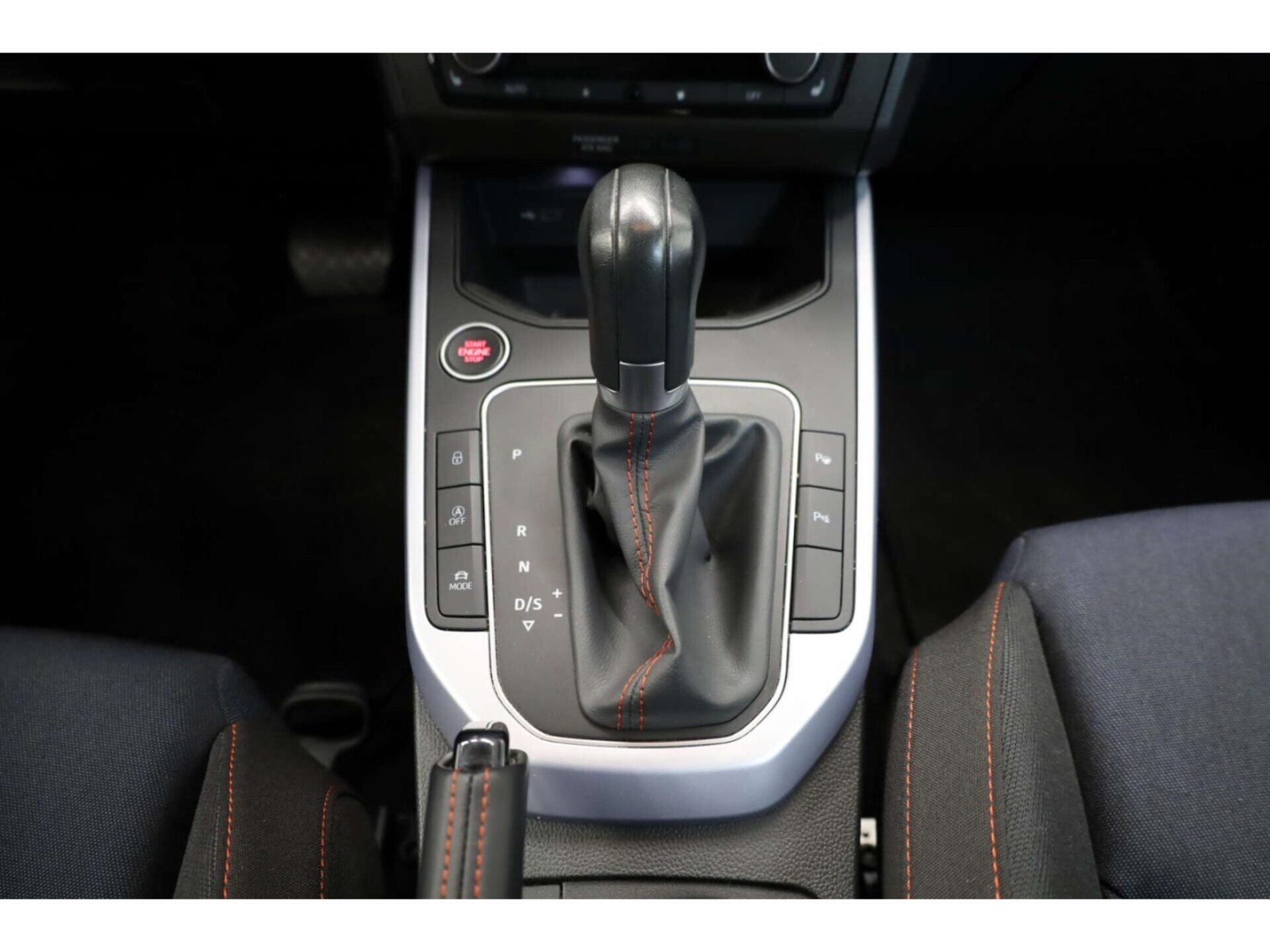 SEAT Arona FR
