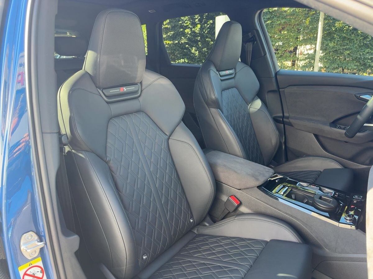 Image about Audi Q6 SUV e-tron e-tron quattro