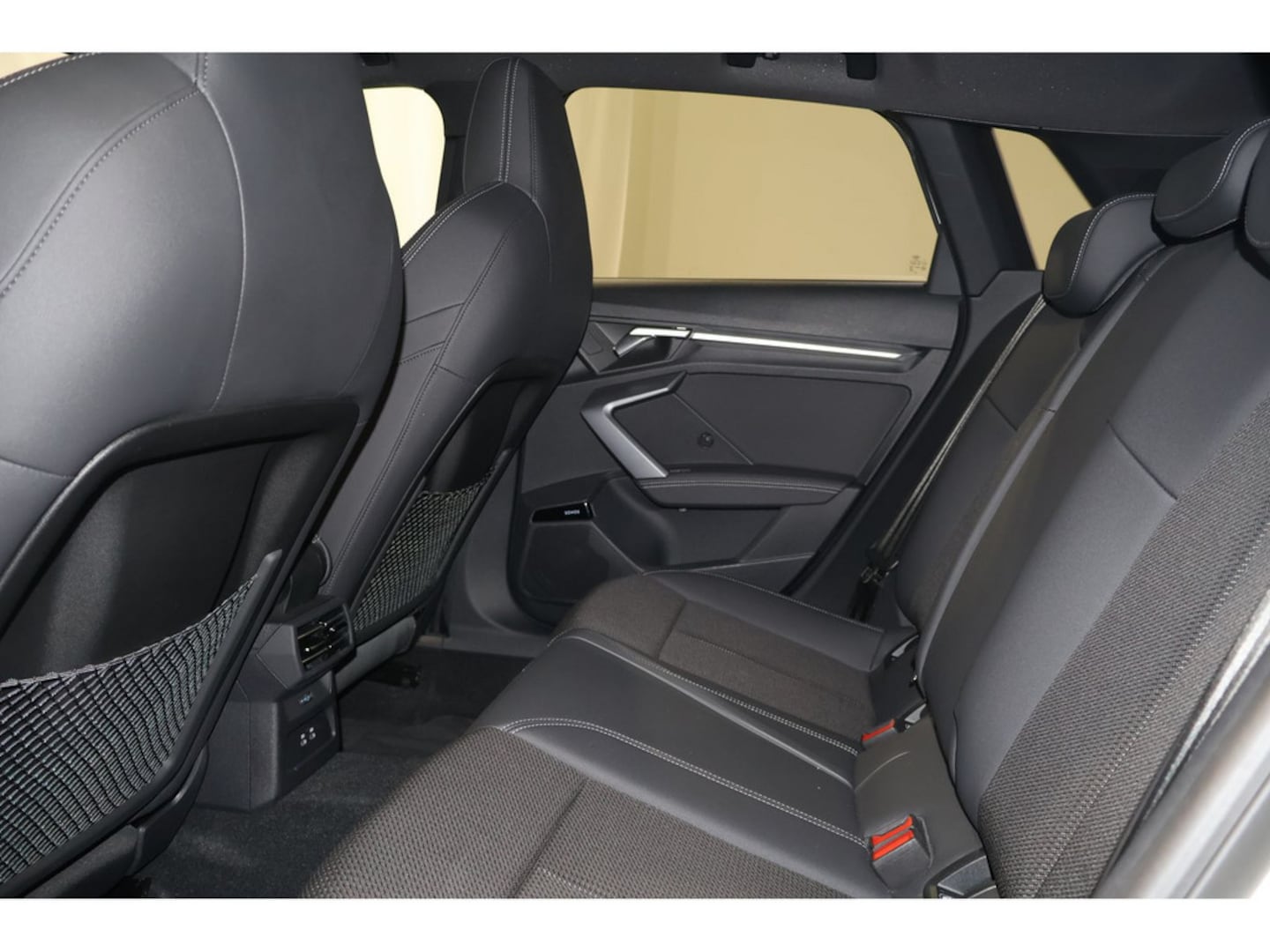 Bild über Audi A3 Sportback S line 35 TDI S tronic - für weitere Informationen kontaktieren Sie den Audi Partner