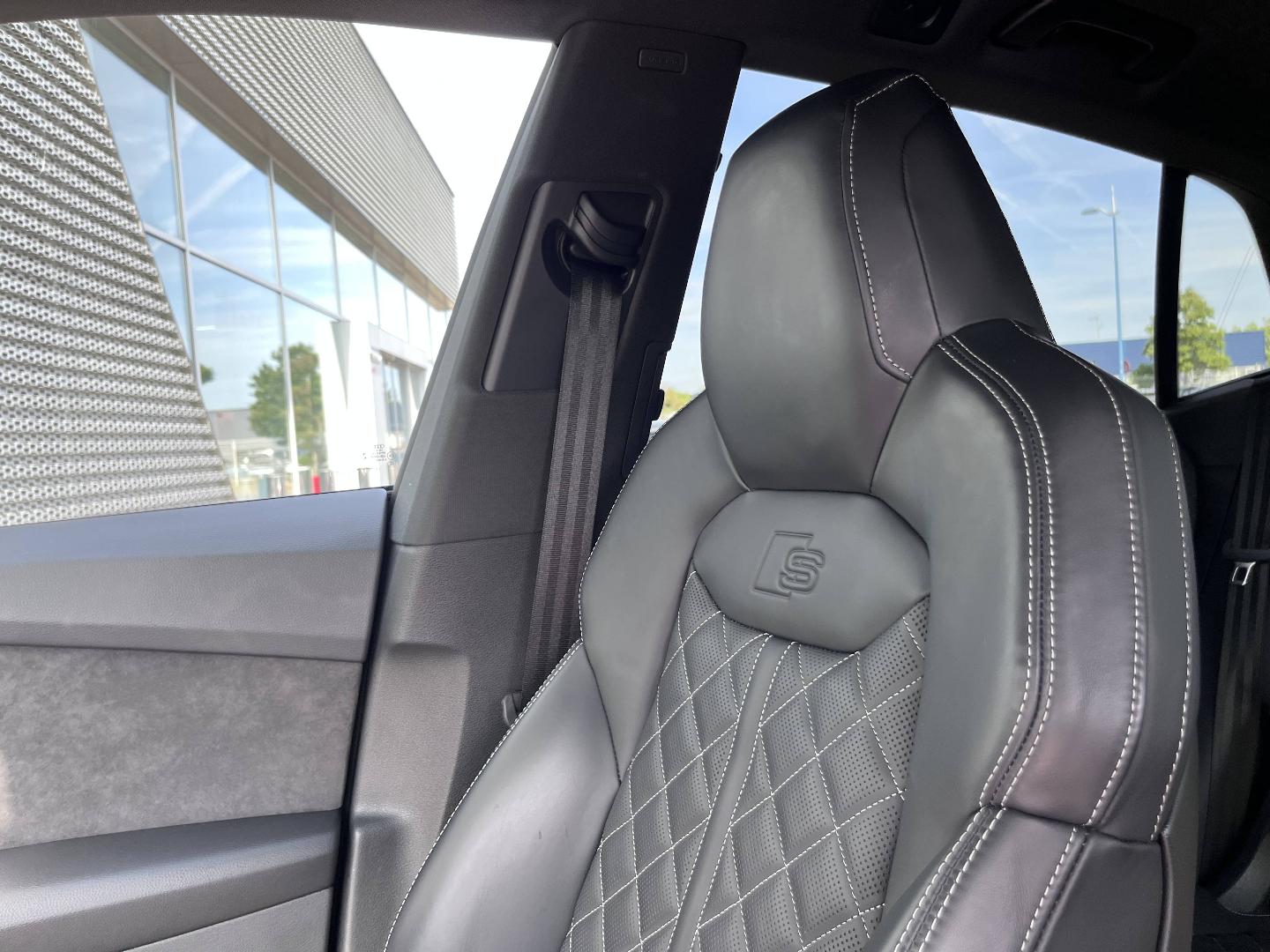 Image about Audi Q8 TFSI e Competition 60 TFSI e quattro 340 kW (462 ch) tiptronic