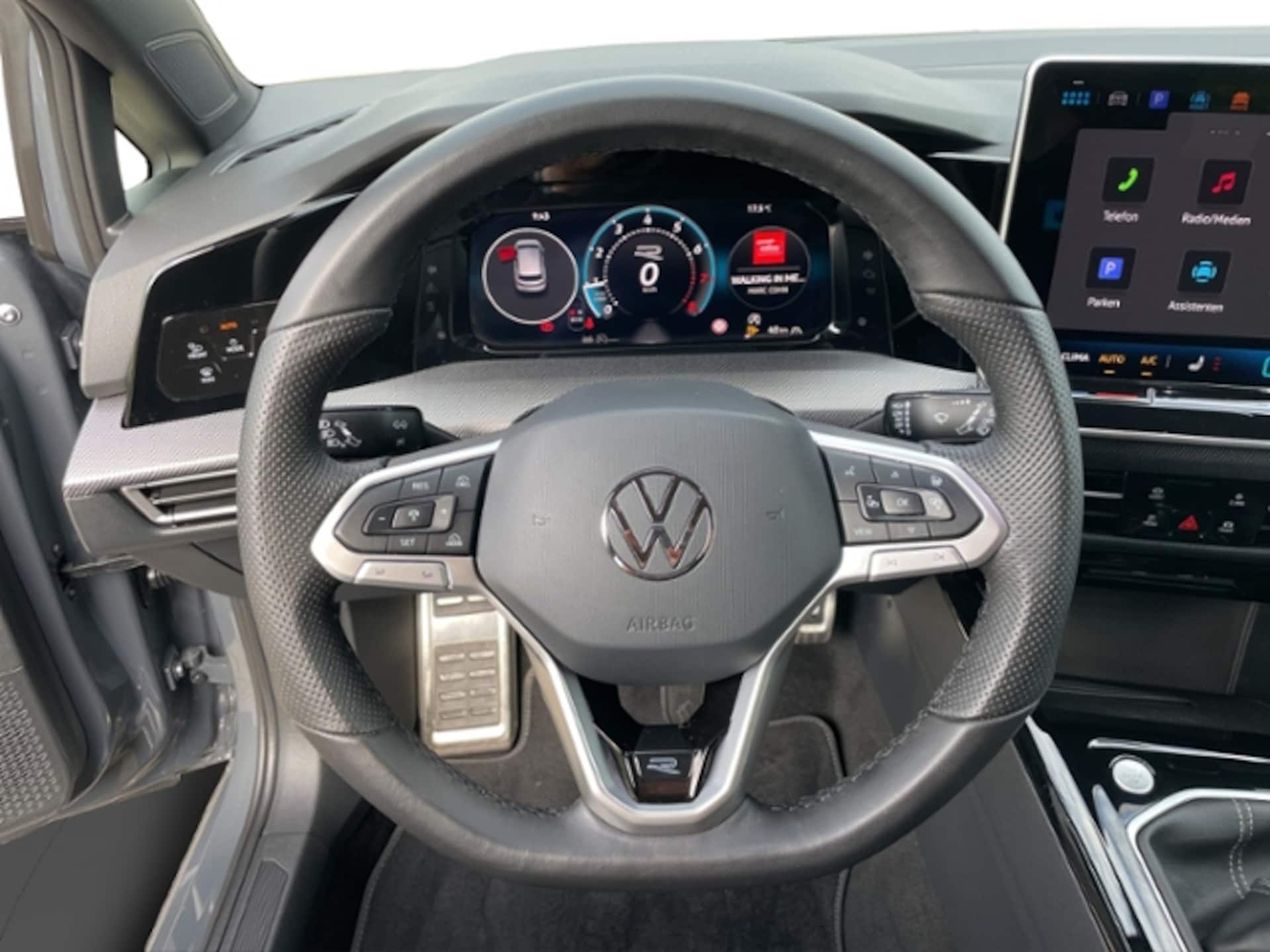 Volkswagen Golf R-Line