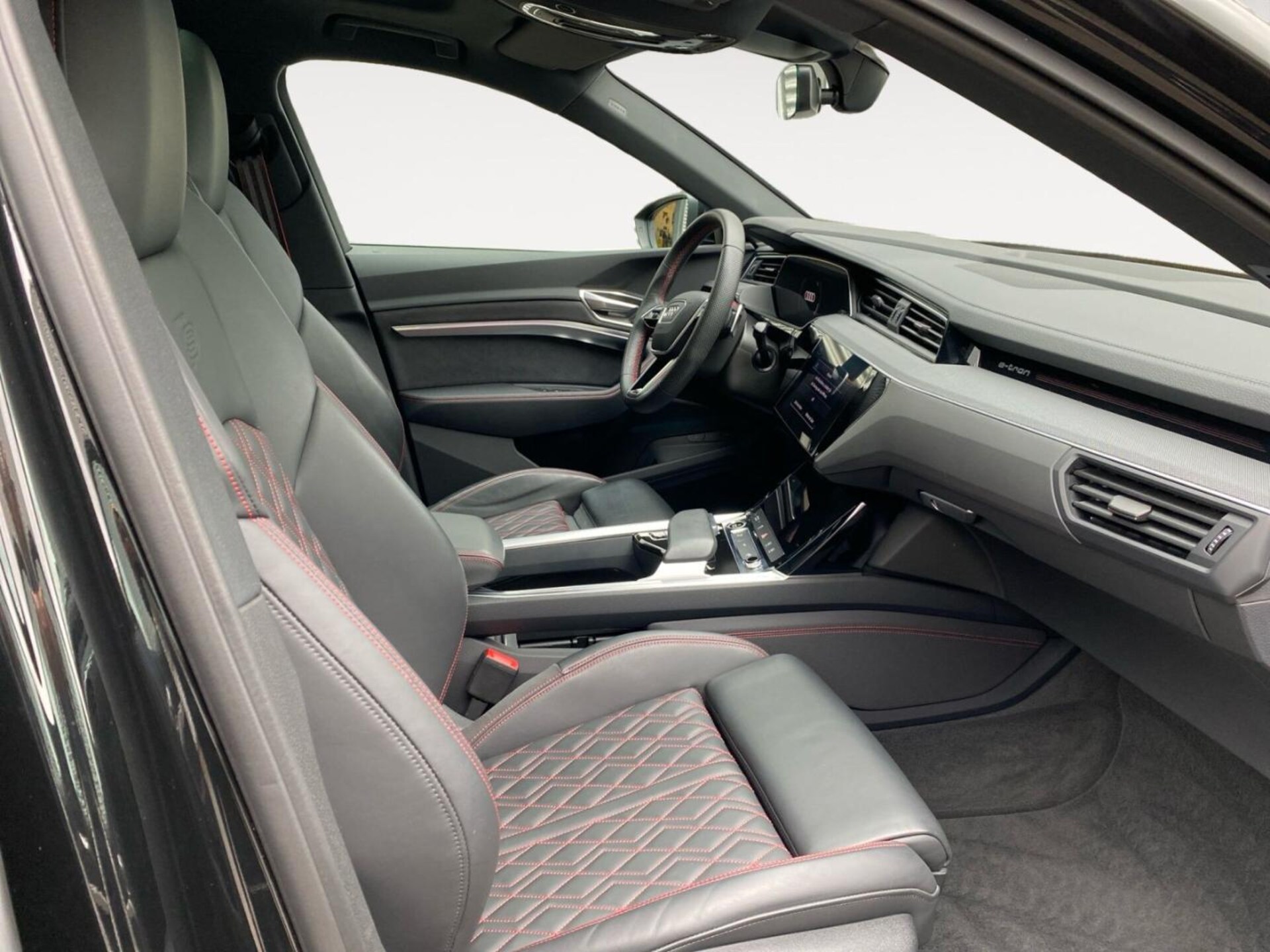 Audi Q8 Sportback e-tron S line