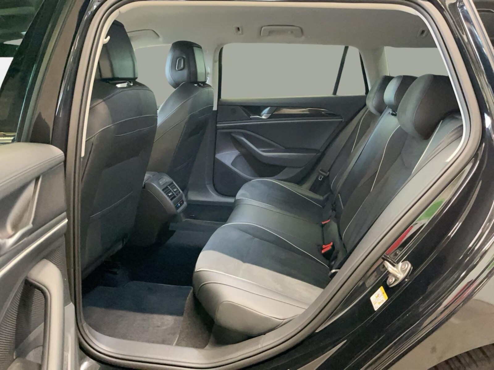 Volkswagen Passat – Bild 11
