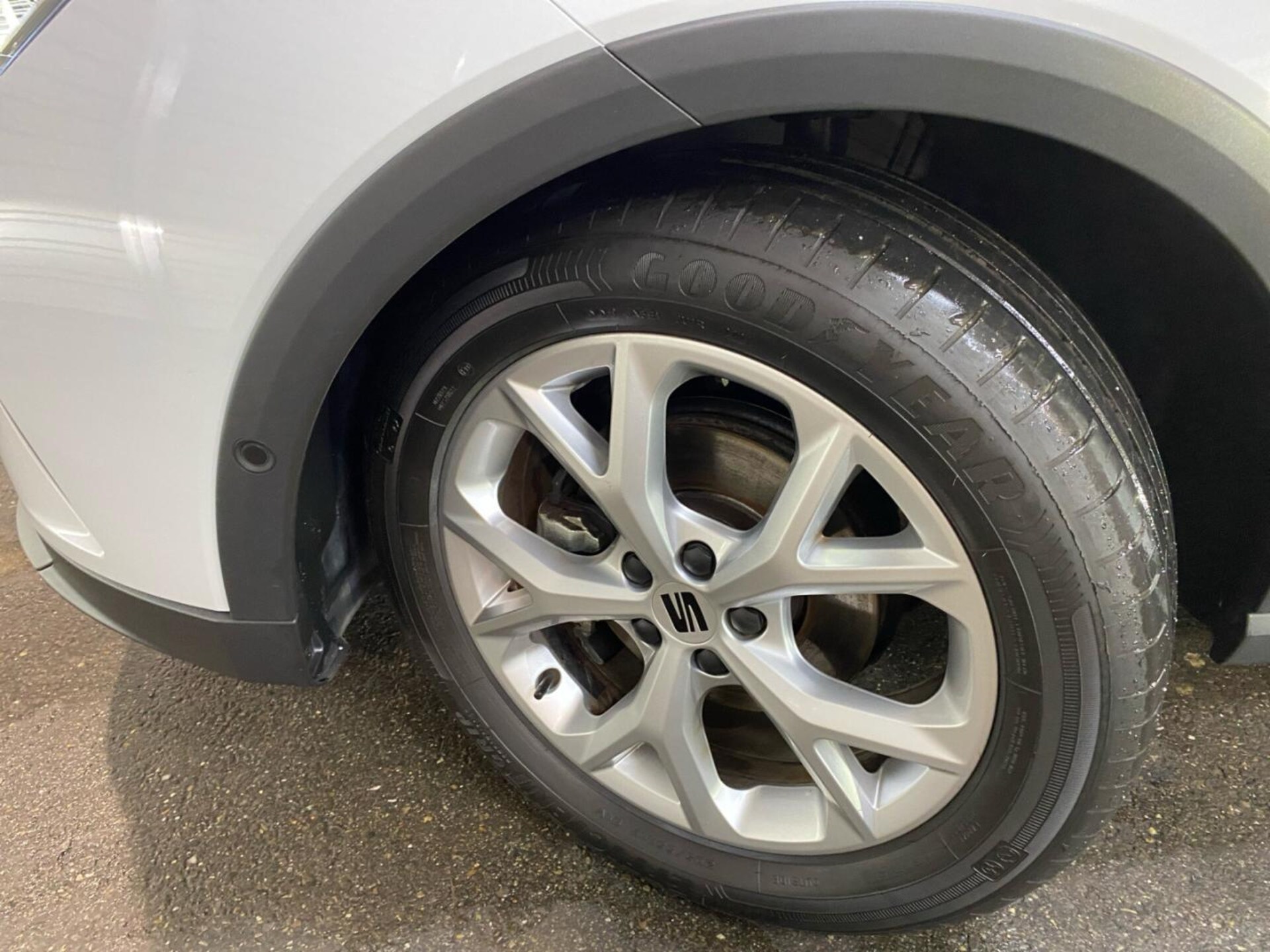 SEAT Arona FR