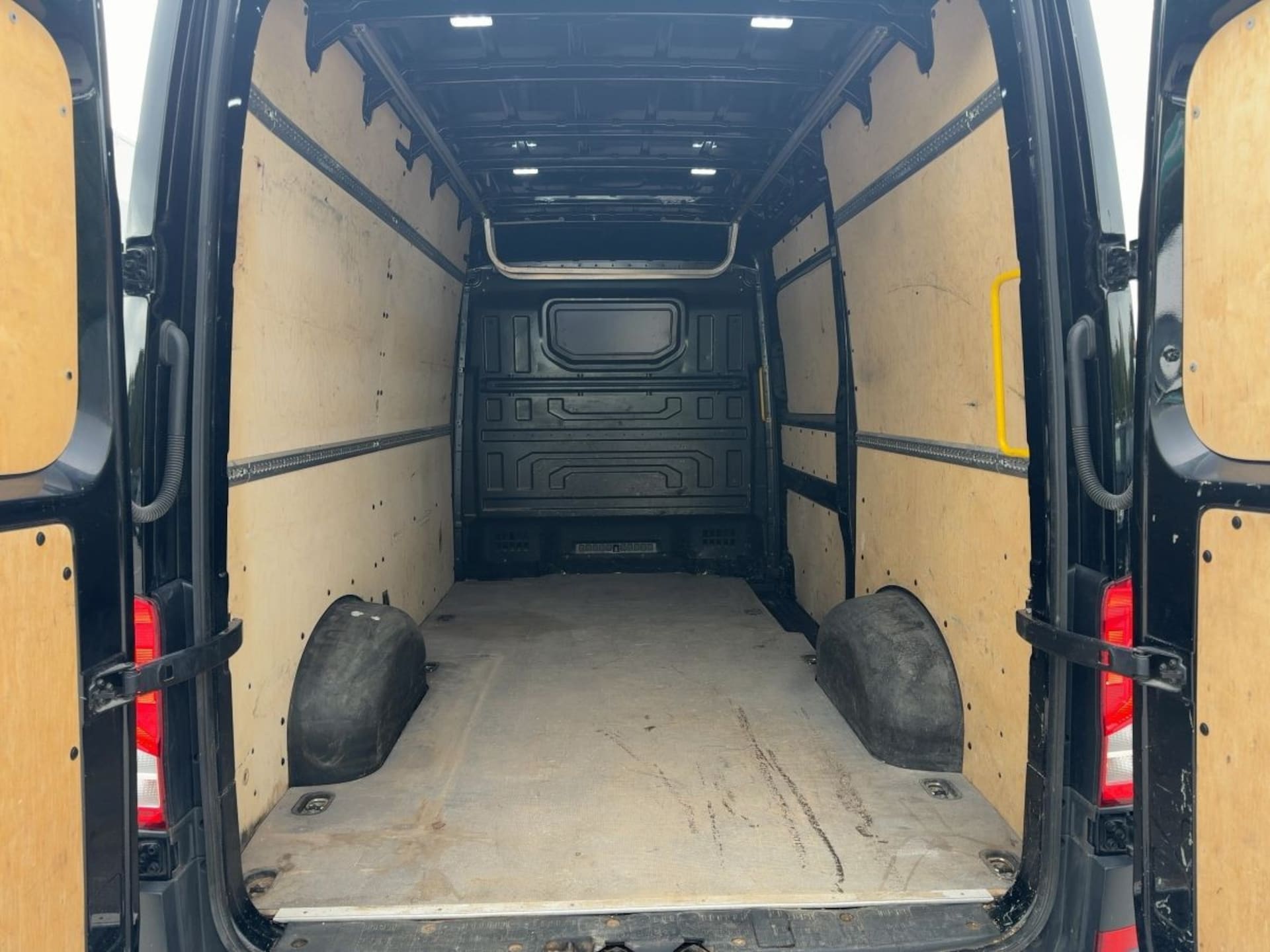 Volkswagen Crafter Kasten mittlerer Radstand