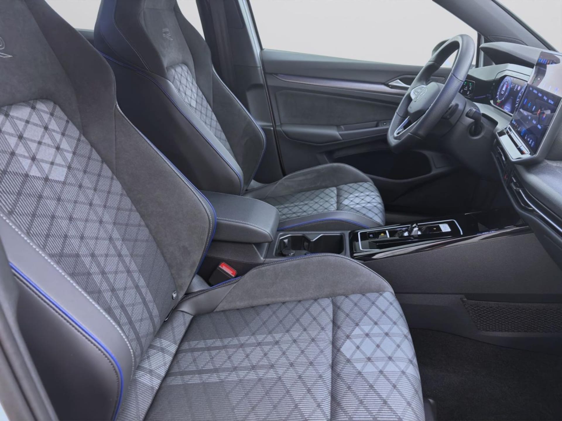 Volkswagen Golf R-Line