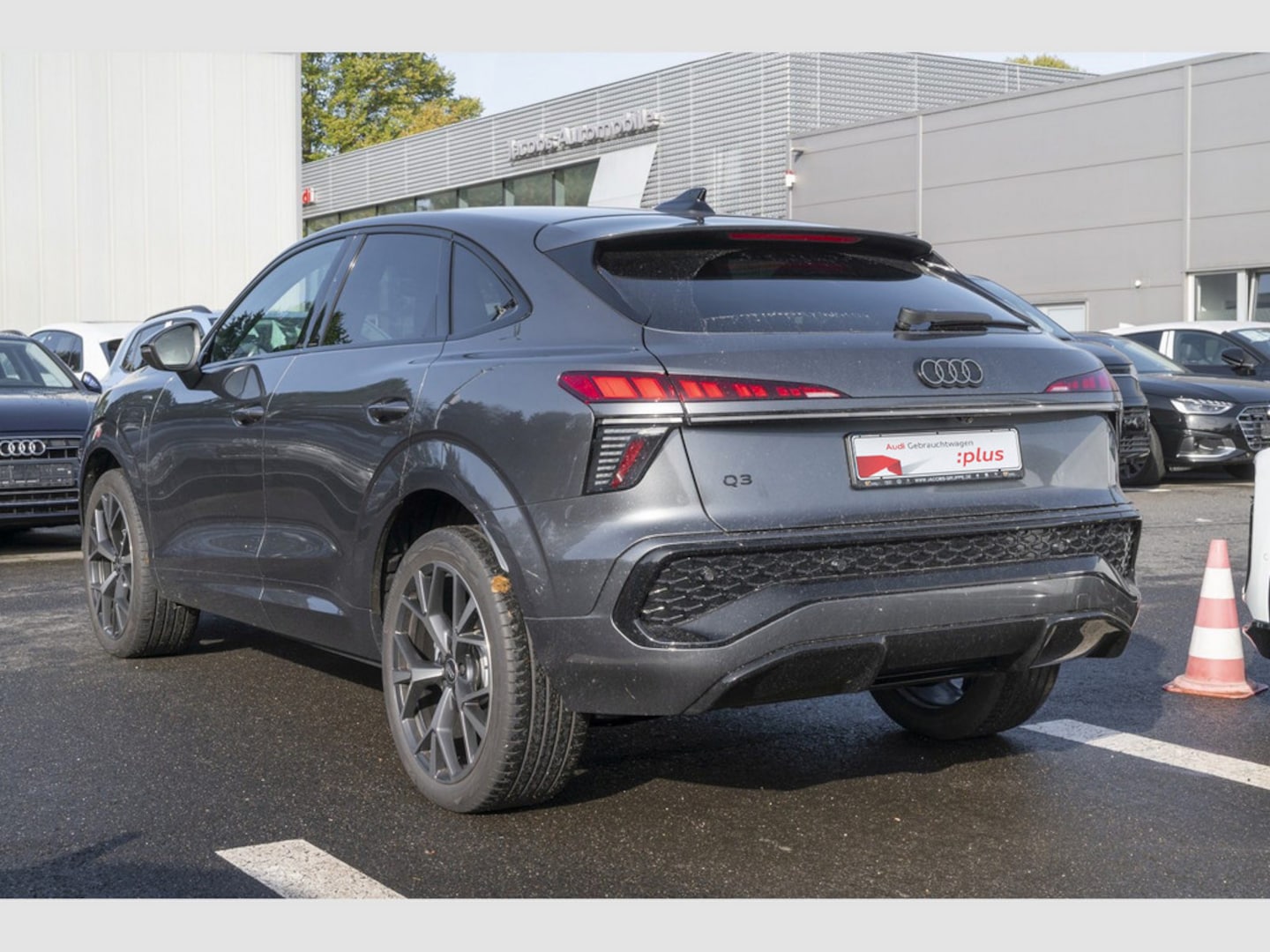 Bild über Audi Q3 Sportback e-hybrid e-hybrid 200 kW S tronic - für weitere Informationen kontaktieren Sie den Audi Partner