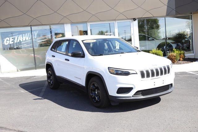 Photo of 2019 Jeep Cherokee