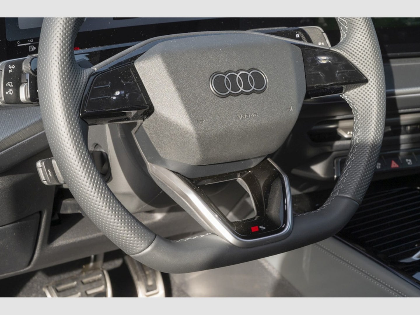 Bild über Audi Q3 Sportback e-hybrid e-hybrid 200 kW S tronic - für weitere Informationen kontaktieren Sie den Audi Partner