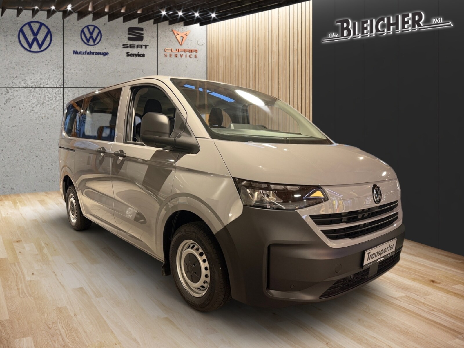 Volkswagen Transporter Kombi kurzer Radstand – Bild 2