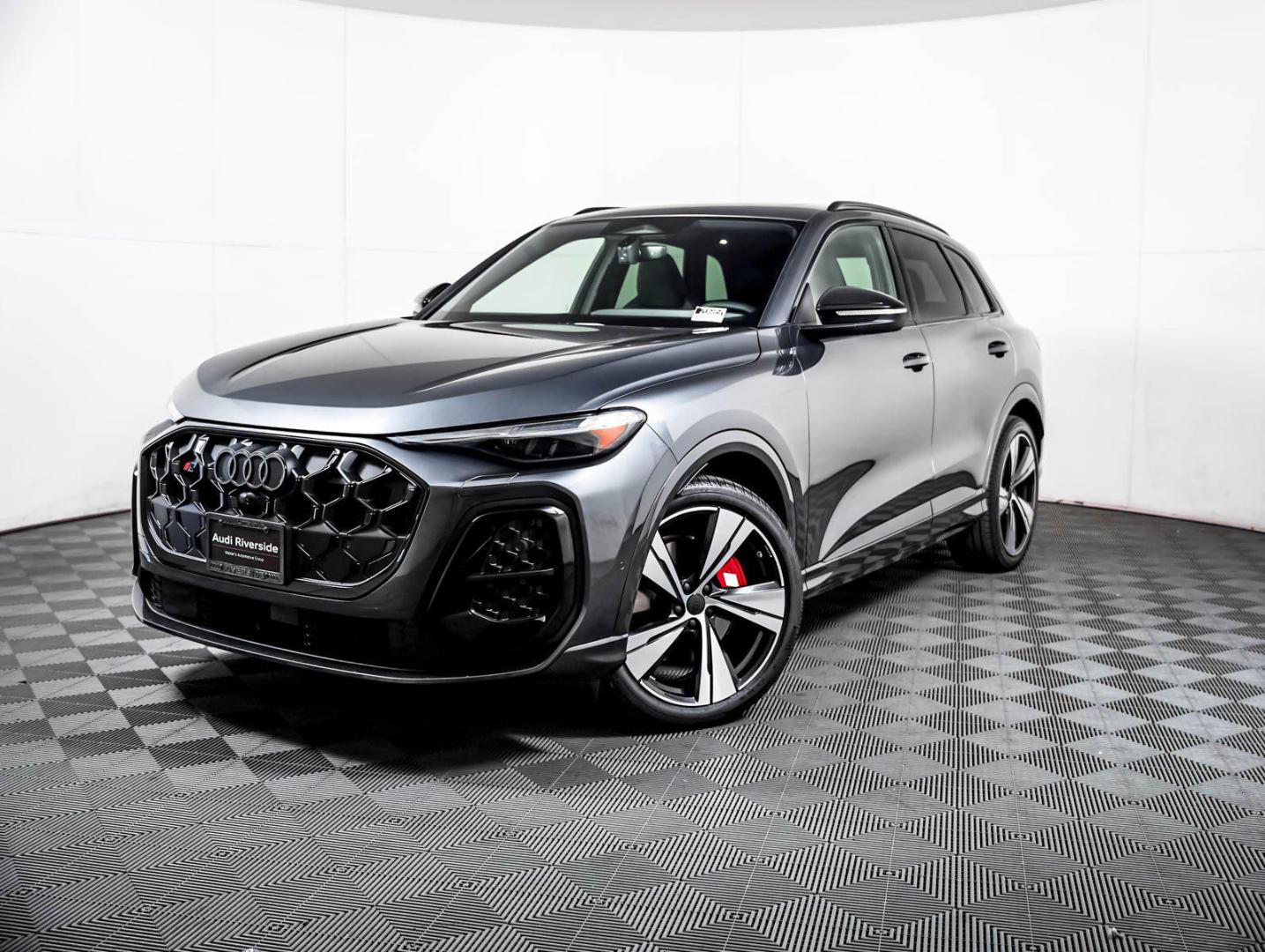 2026 Audi SQ5 Premium Plus quattro's photo