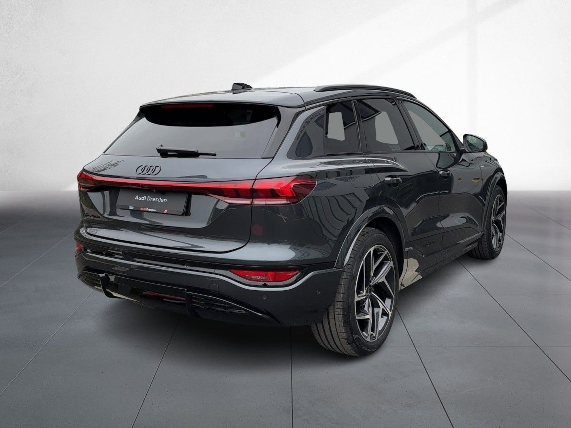 Audi Q6 SUV e-tron