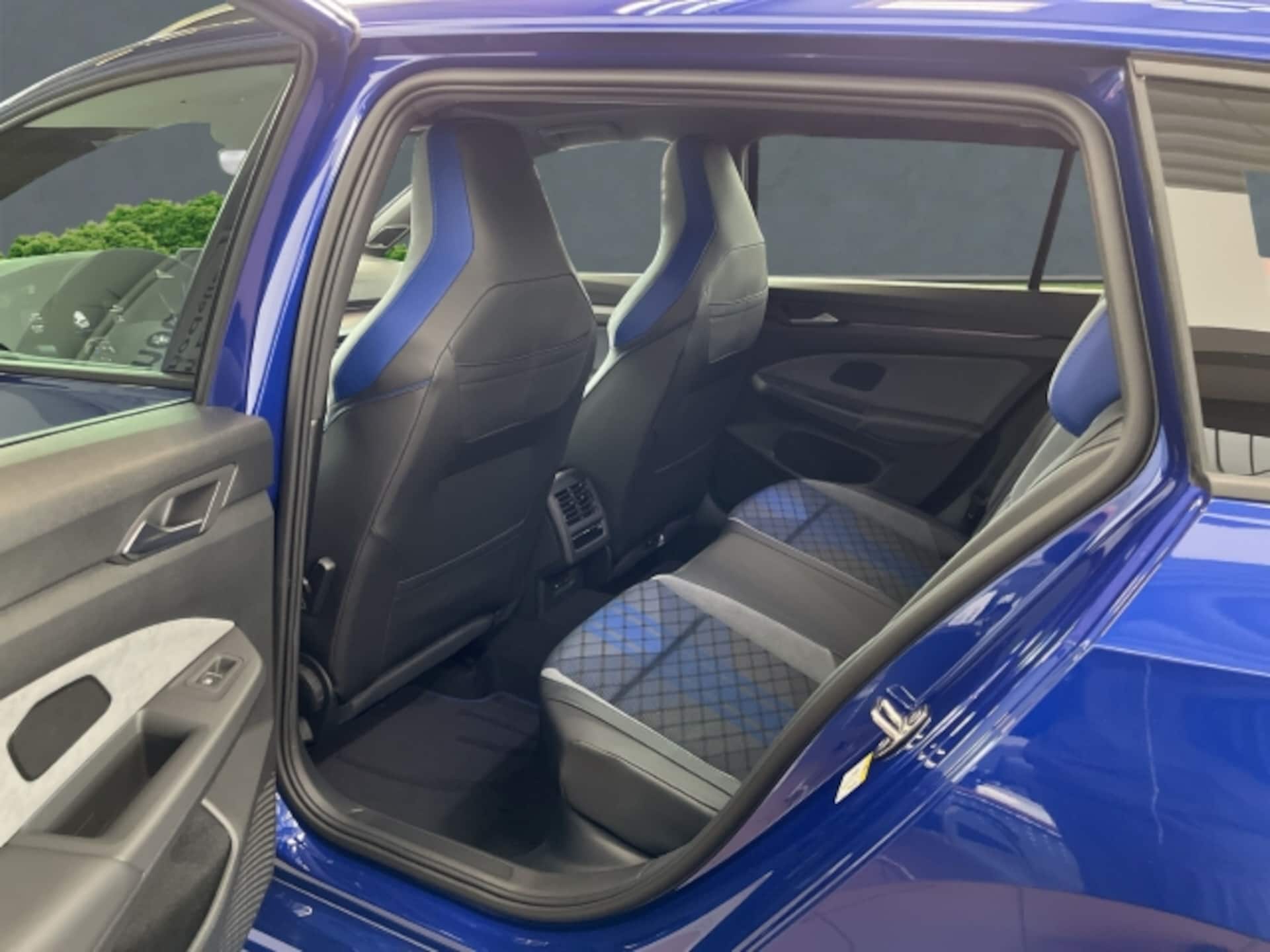 Volkswagen Golf Variant R