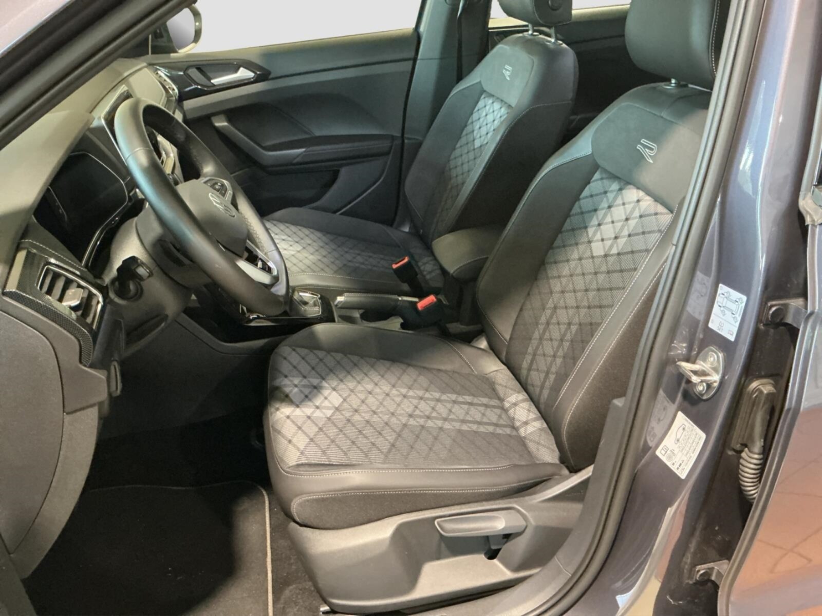 Volkswagen T-Cross – Bild 10