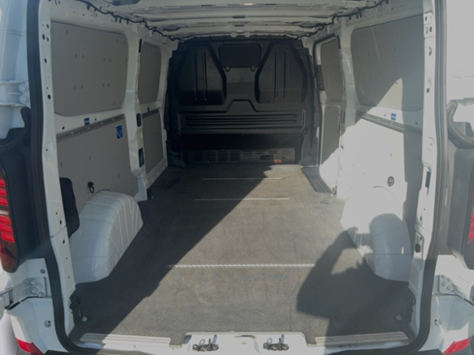Volkswagen Transporter Kasten langer Radstand – Bild 11