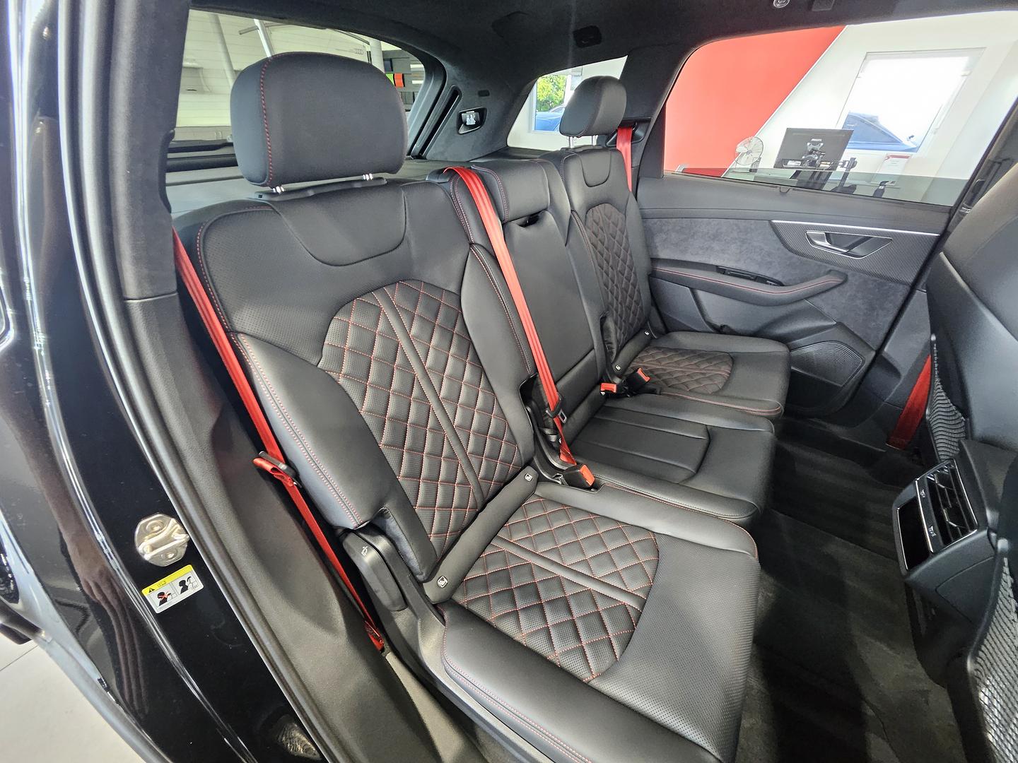 Image about Audi SQ7 SUV TFSI quattro tiptronic