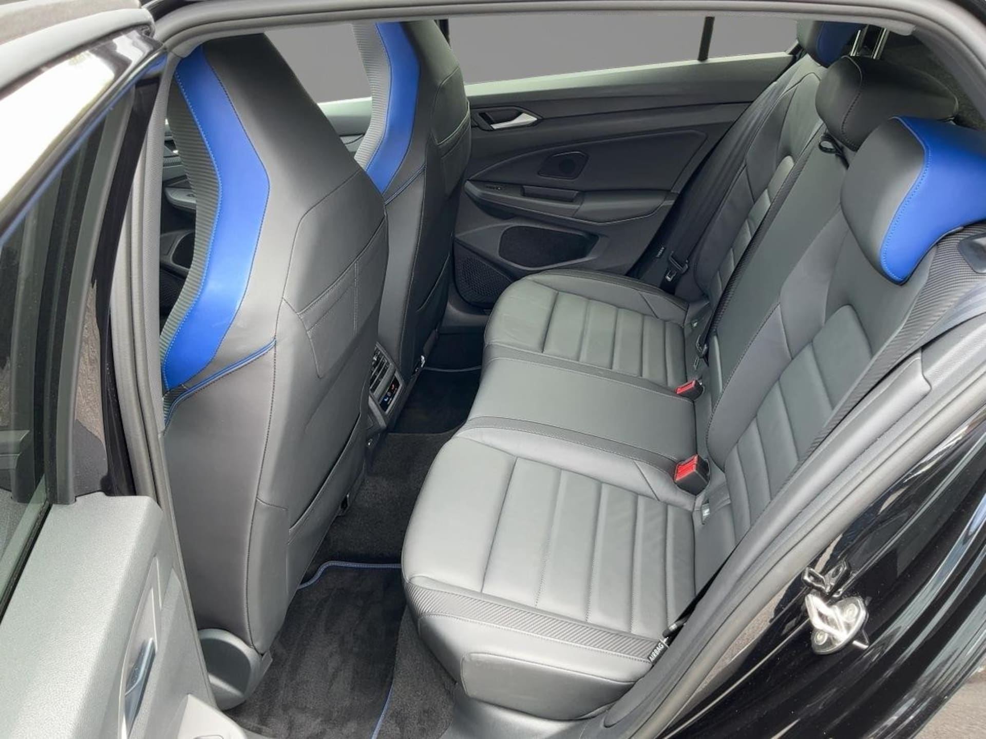 Volkswagen Golf R