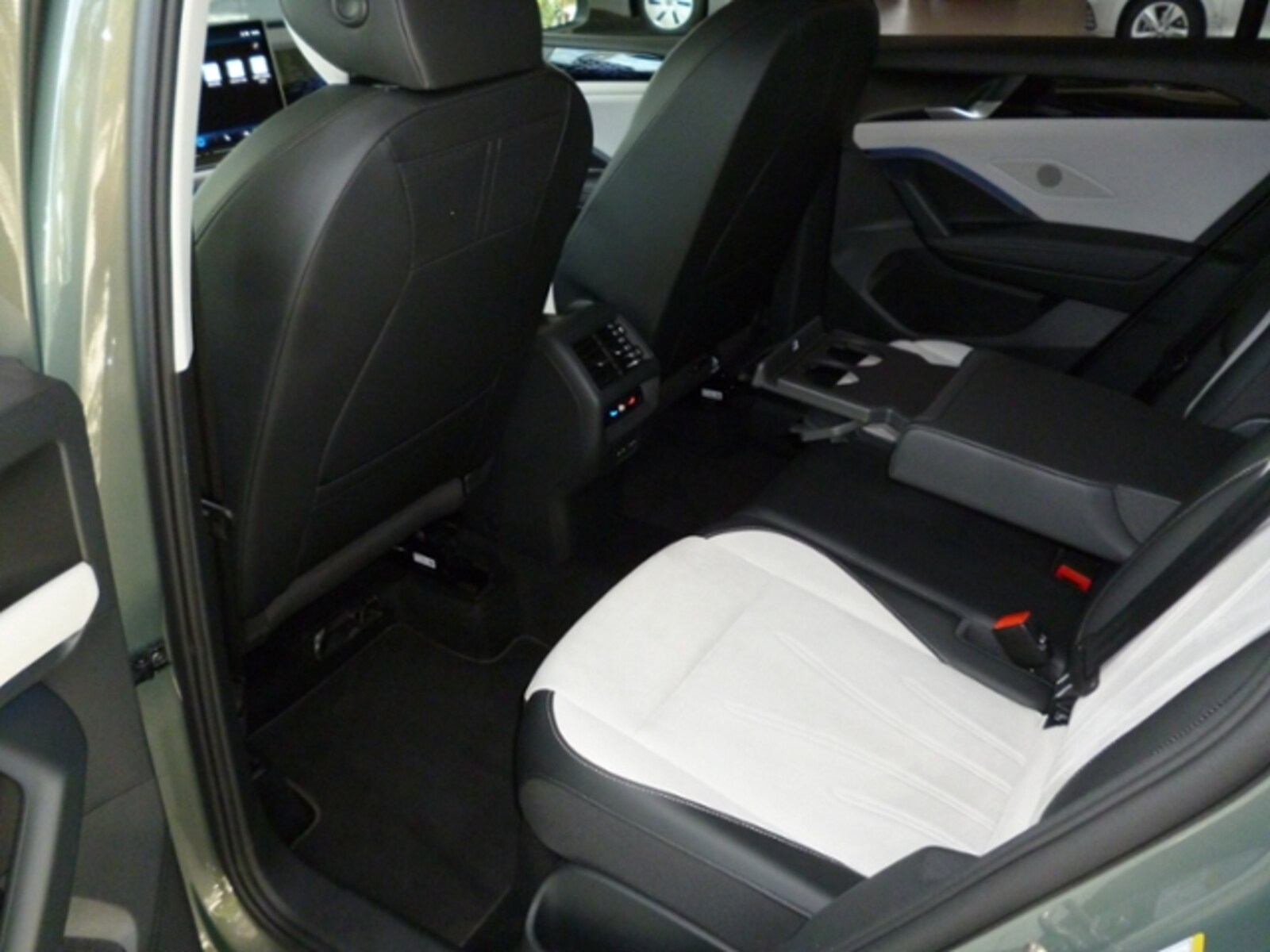 Volkswagen Tiguan – Bild 11