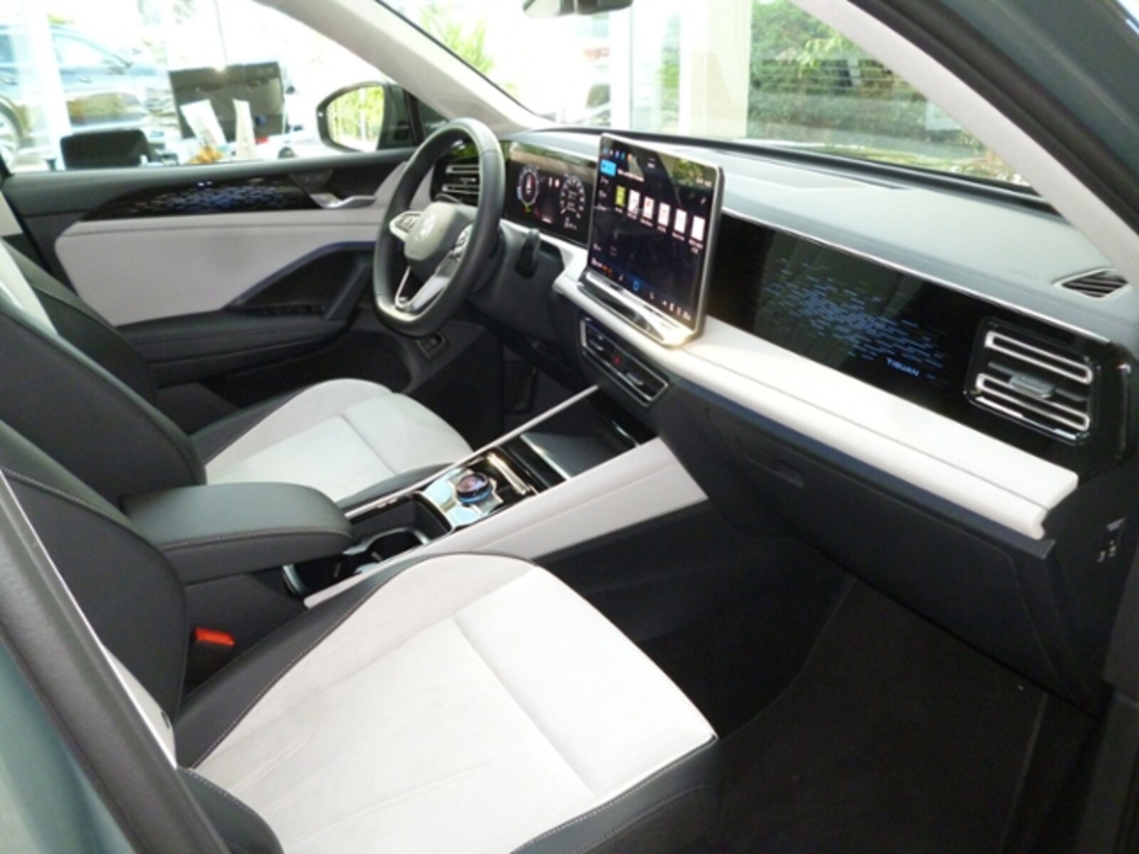 Volkswagen Tiguan – Bild 12