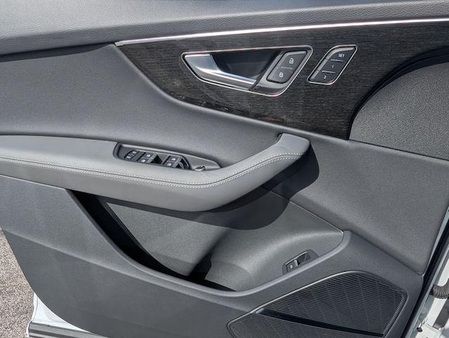2026 Audi Q7 Premium Plus - Photo 14