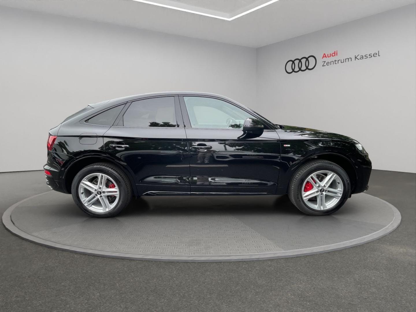 Bild über Audi Q5 Sportback 40 TFSI quattro S tronic - für weitere Informationen kontaktieren Sie den Audi Partner