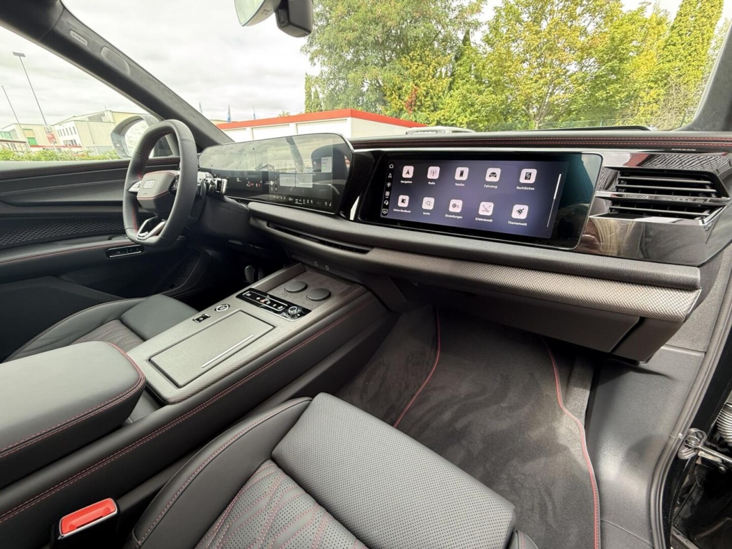 Bild über Audi Q7 SUV TDI quattro 220 kW tiptronic - für weitere Informationen kontaktieren Sie den Audi Partner