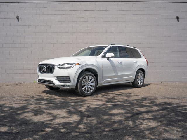 2018 Volvo XC90 T6 AWD Momentum's photo