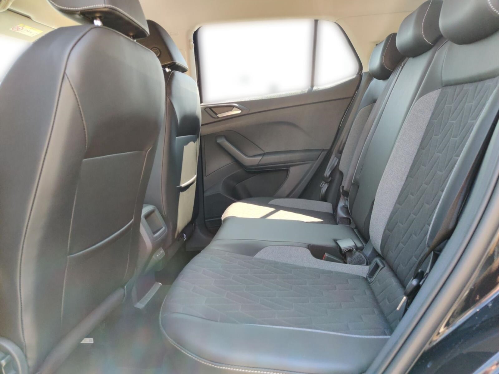 Volkswagen T-Cross – Bild 11