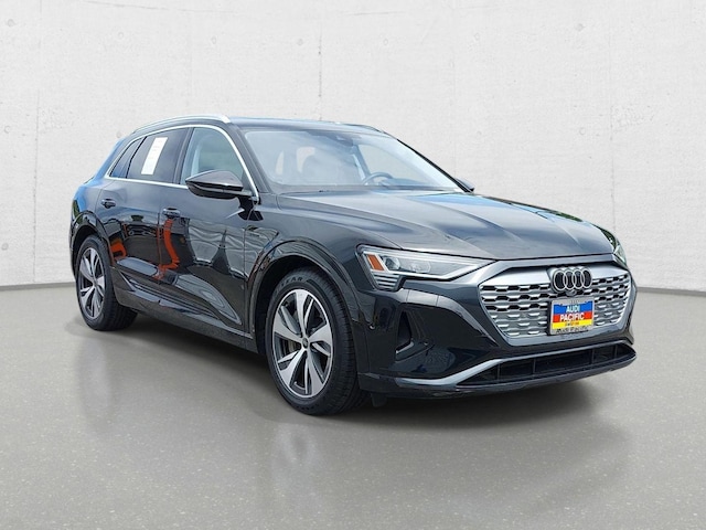 2024 Audi Q8 e-tron