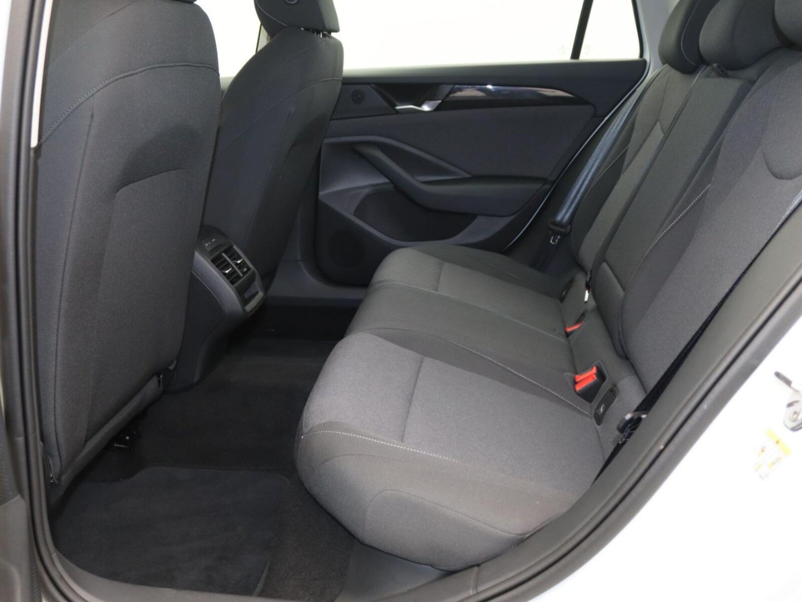 Volkswagen Passat – Bild 13