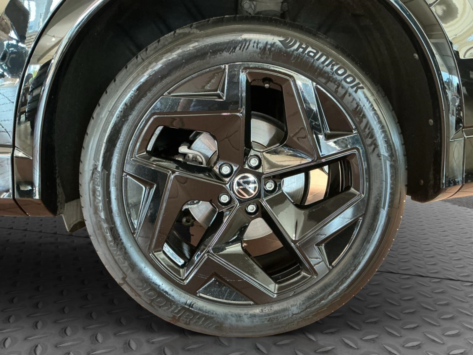 Volkswagen Tiguan – Bild 9