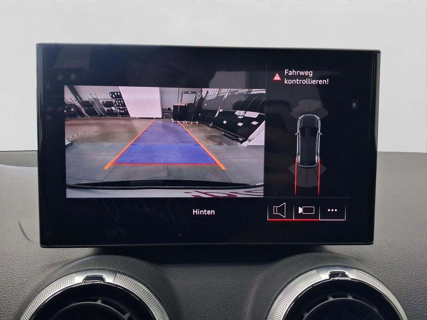 Bild über Audi Q2 advanced 35 TFSI S tronic - für weitere Informationen kontaktieren Sie den Audi Partner