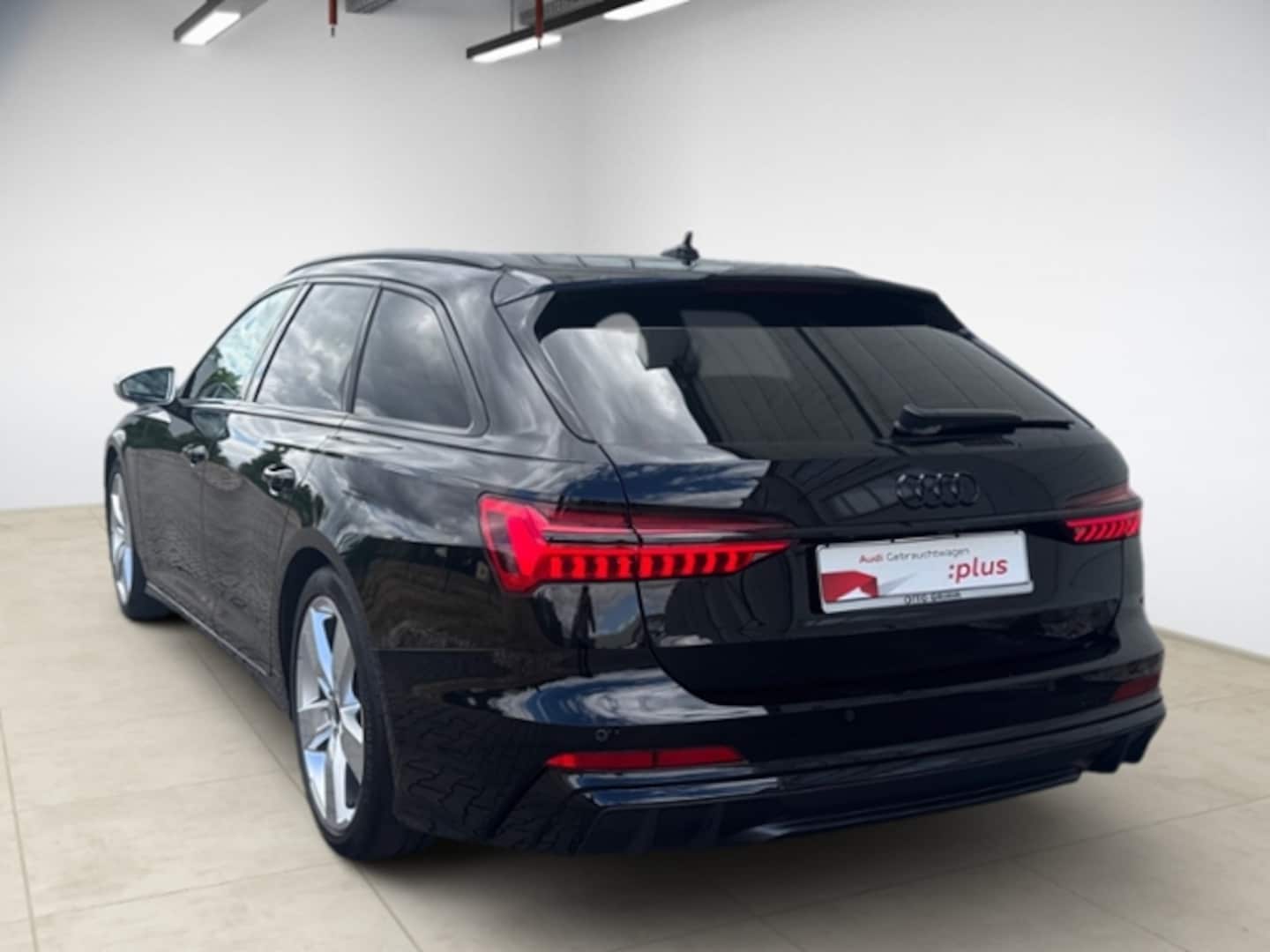 Bild über Audi S6 Avant TDI quattro tiptronic - für weitere Informationen kontaktieren Sie den Audi Partner