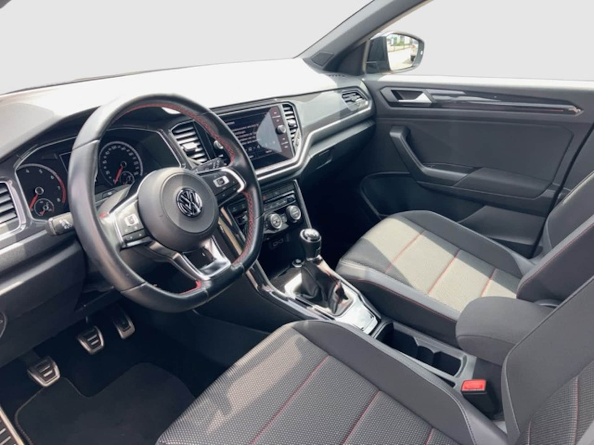 Volkswagen T-Roc Sport