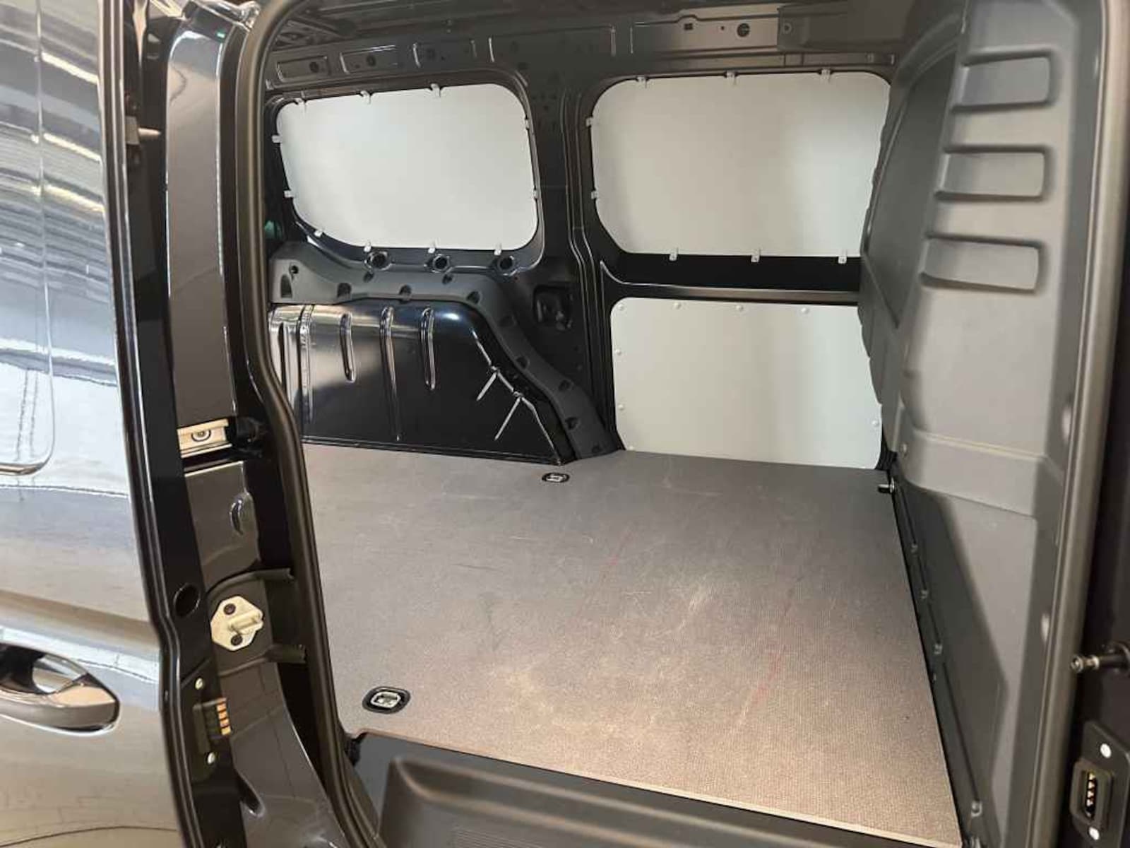 Volkswagen Caddy Maxi Cargo – Bild 12
