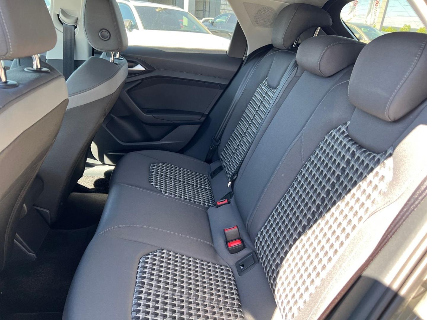 Bild über Audi A1 Sportback S line 30 TFSI Schaltgetriebe - für weitere Informationen kontaktieren Sie den Audi Partner