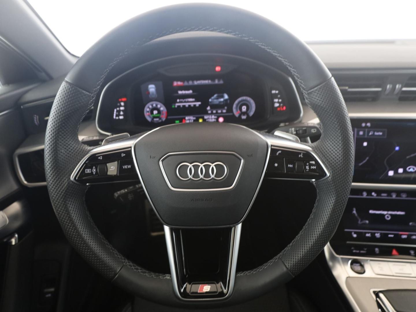 Bild über Audi A6 Avant advanced 45 TFSI S tronic - für weitere Informationen kontaktieren Sie den Audi Partner