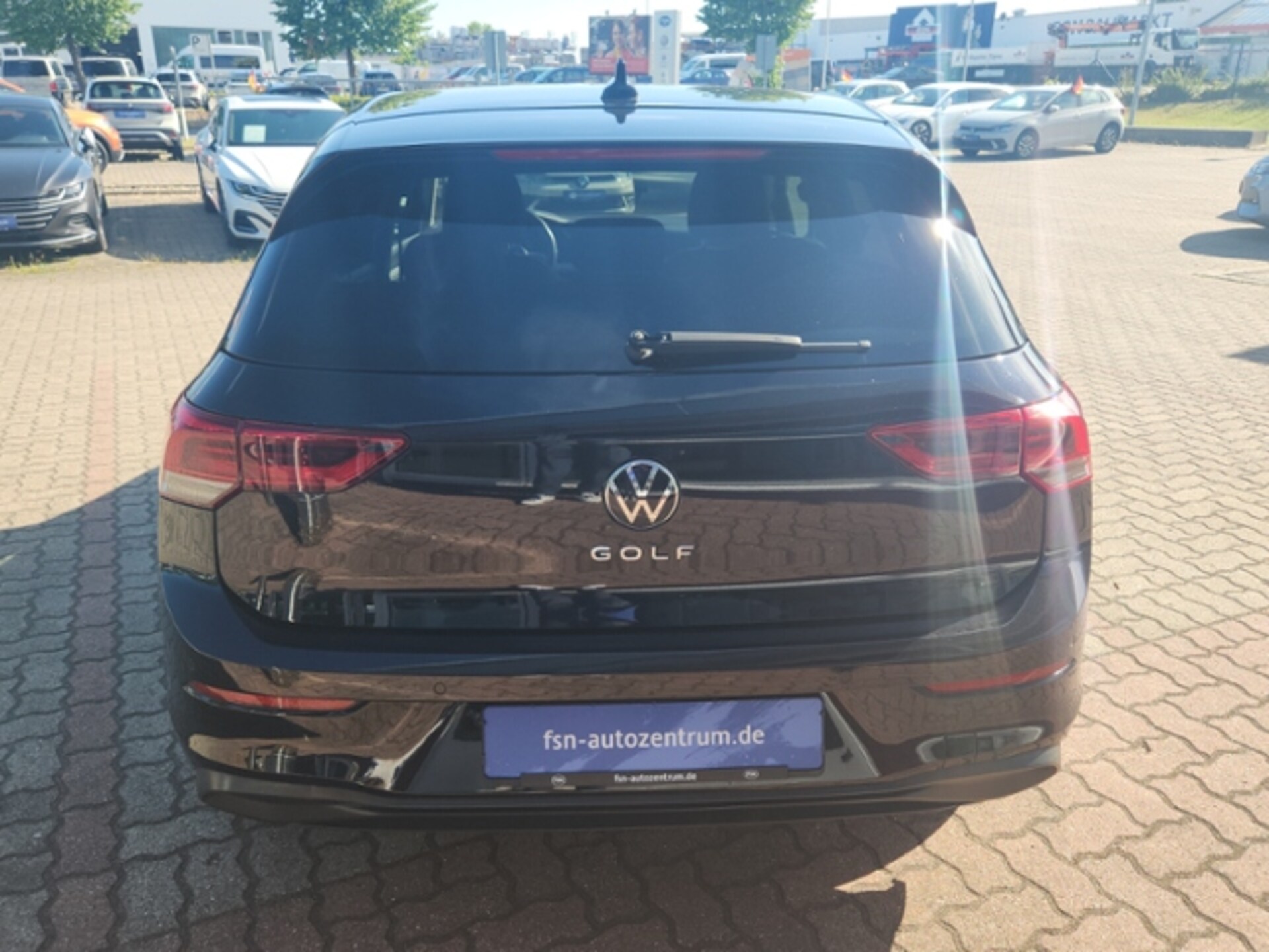 Volkswagen Golf Life