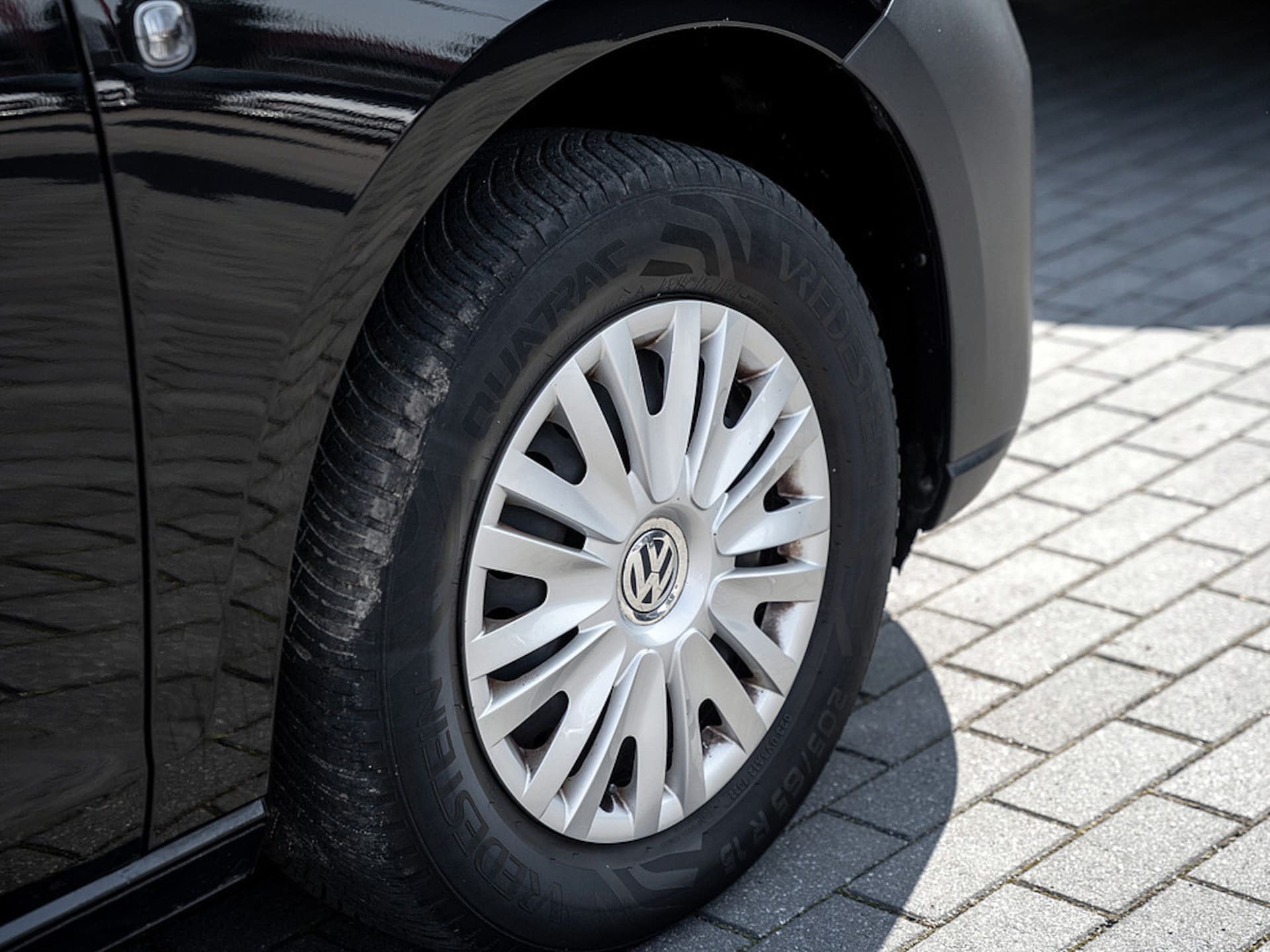 Volkswagen Caddy Basis-Modell