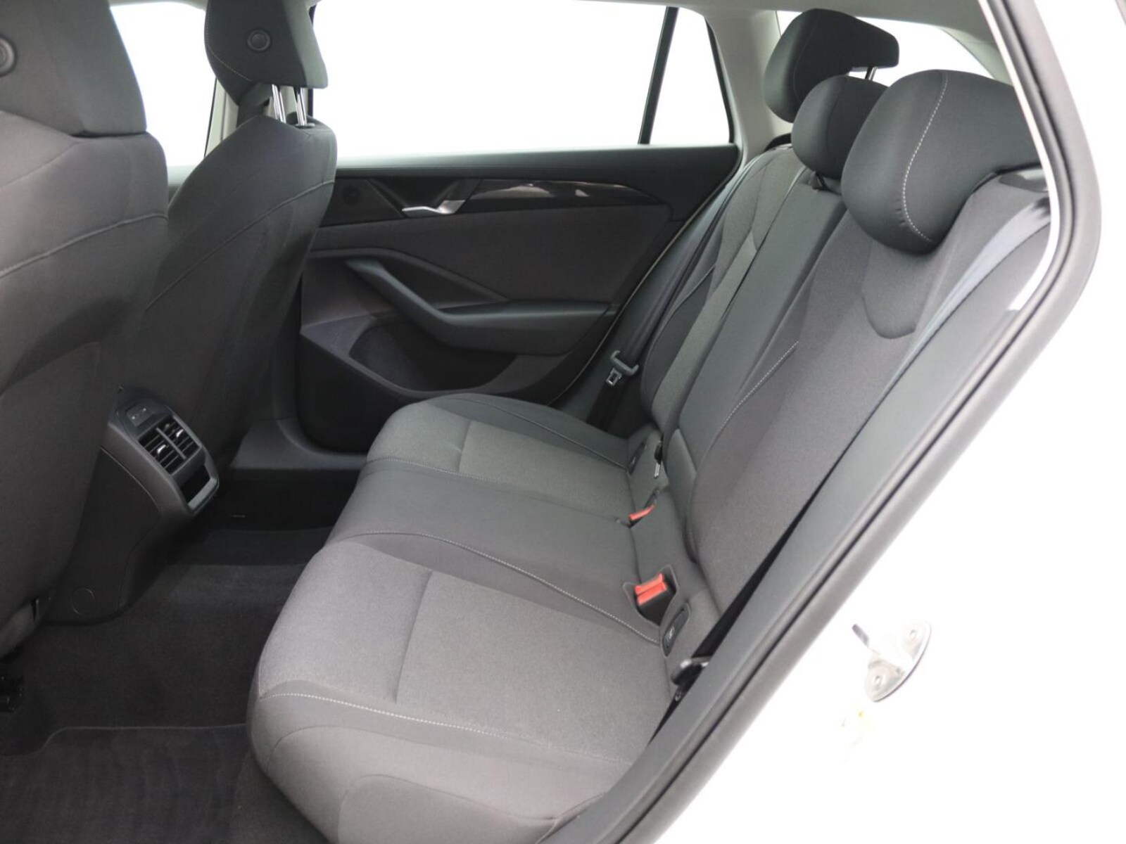 Volkswagen Passat – Bild 11