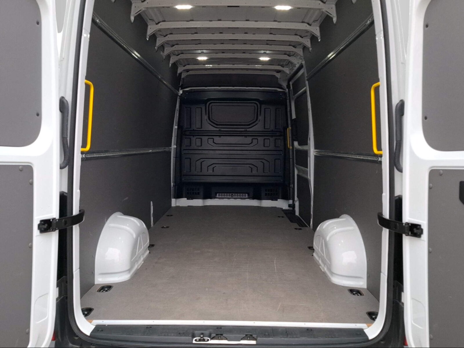 Volkswagen Crafter Kasten langer Radstand – Bild 12