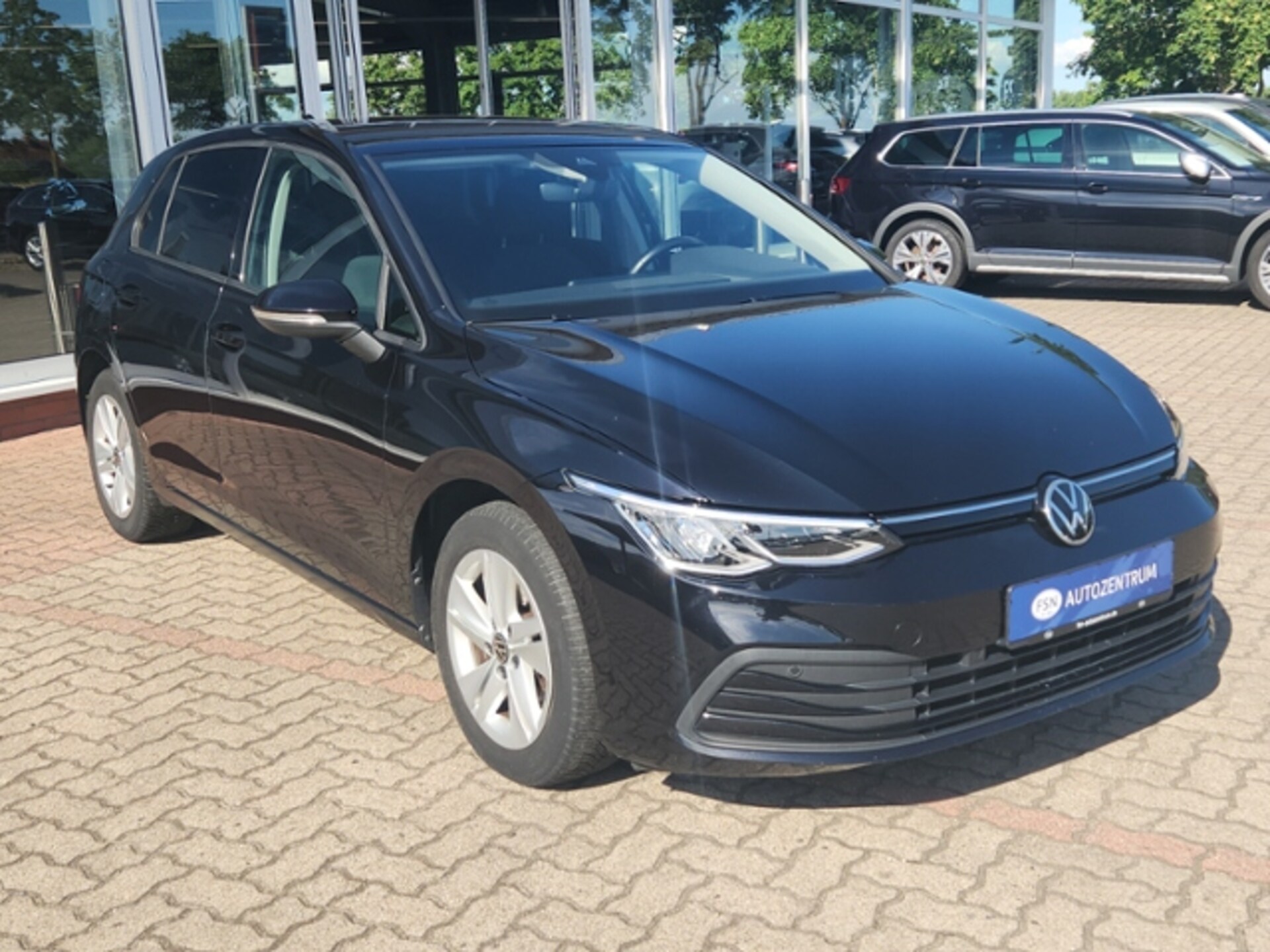 Volkswagen Golf Life