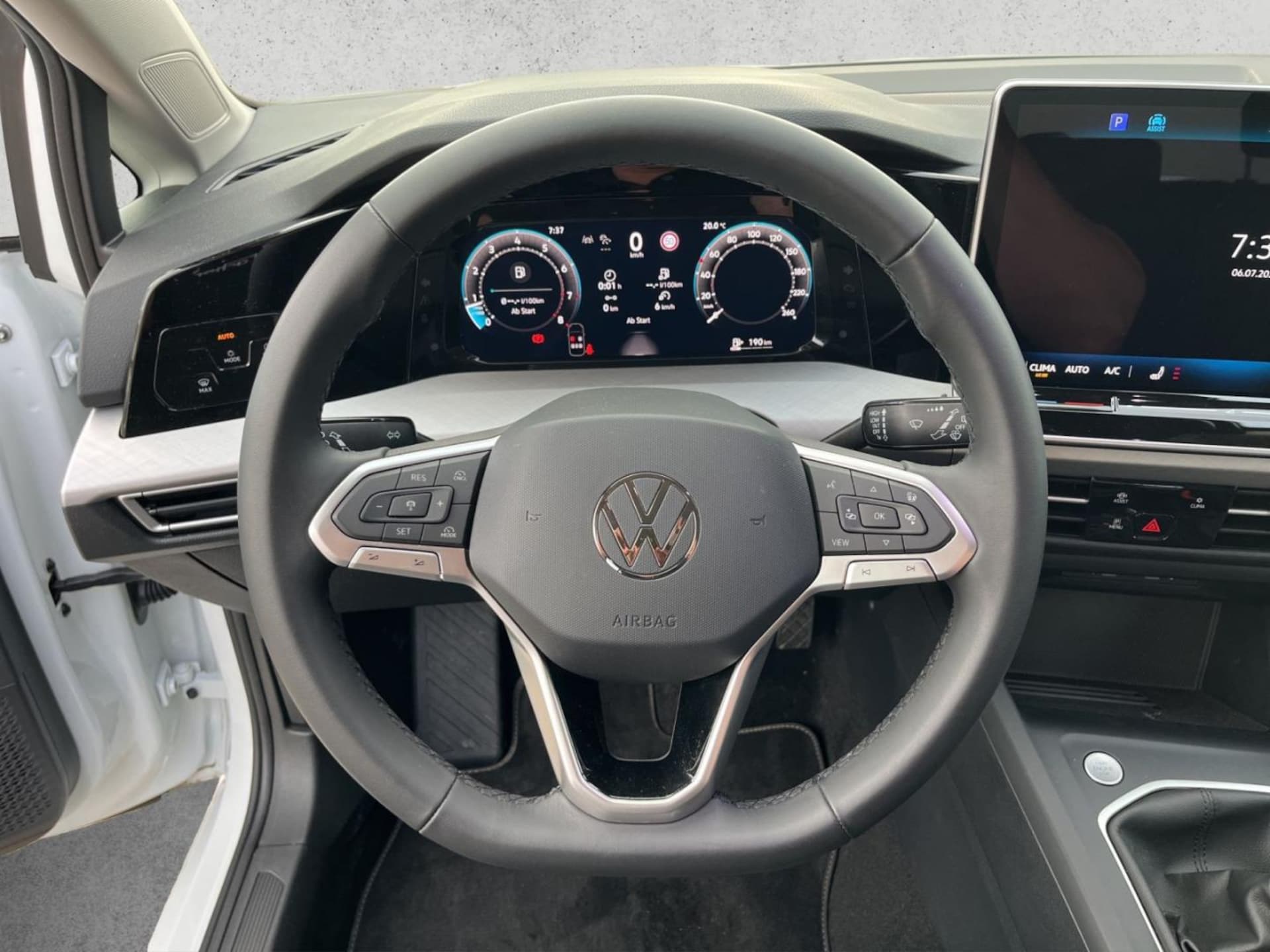 Volkswagen Golf Life