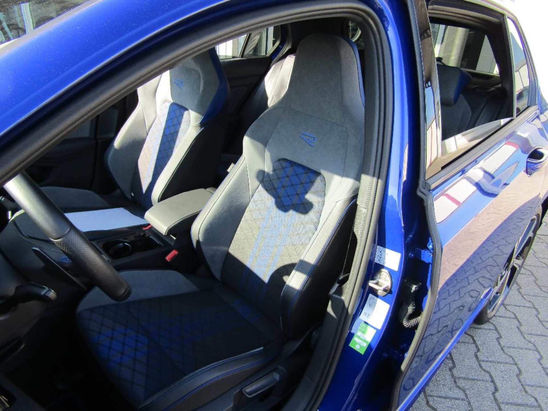 Volkswagen Golf R